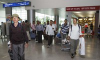 Aceleran repatriación de trabajadores vietnamitas en Libia