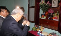 Dirigente partidista rinde homenaje al Presidente Ho Chi Minh