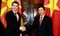 Dirigentes de Vietnam envían mensajes de felicitación por el Día Nacional de Macedonia