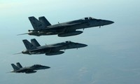 Amplia coalición occidental ataques aéreos contra EI en Siria 