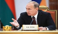 Putin considera absurdo e inviable el intento de aislar a Rusia
