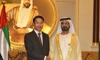 Emiratos Árabes Unidos por intensificar cooperación con Vietnam