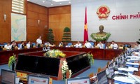 Parlamento revisa leyes de organización gubernamental y administración local