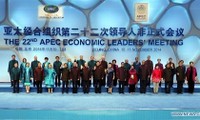 Cumbre de APEC acuerda promover la conectividad económica regional