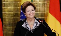 Dimiten ministros brasileños por reestructuración de Gabinete 