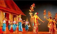 Celebran Festival en honor de jemeres en sur vietnamita 