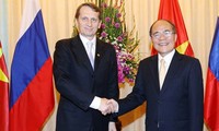 Vietnam y Rusia acuerdan elevar relaciones bilaterales a nuevo nivel 