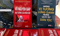 Presentan tres libros por los 70 años del Ejército Popular de Vietnam
