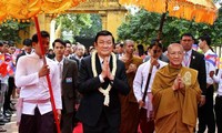 Presidente de Vietnam conversa con dirigentes del Gobierno y Parlamento de Camboya 