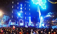 Celebran Navidad 2014 en Vietnam y en el mundo