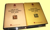 Colección de libros sobre la historia milenaria de Thang Long-Hanoi