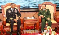 De visita en Vietnam el jefe del Ejército del Pacífico de Estados Unidos