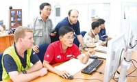 Fortalecen regulación de trabajadores extranjeros en Vietnam