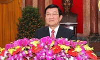 Felicitaciones del Tet 2015 del presidente Truong Tan Sang al pueblo vietnamita 