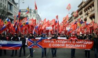 Decenas de miles de rusos marchan en Moscú en protesta al Maidan