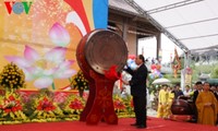 Dirigentes vietnamitas felicitan a órganos y localidades a principios del Año Nuevo