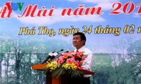 Inaugura Presidente de Vietnam festival primaveral de siembra de árboles 