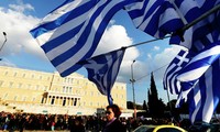 Grecia marcha en largo camino espinoso