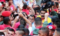 Presidente venezolano denuncia complots de fuerzas opositoras 