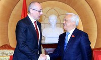 Recibe vicepresidente del Parlamento vietnamita a ministro de Justicia de Eslovaquia