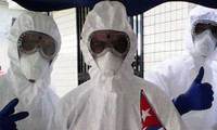 Regresan médicos cubanos a la patria tras cumplir su misión contra el ébola en África