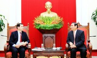 Una delegación del Partido Comunista portugués visita Vietnam