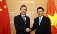 Determinados Vietnam y China reforzar relaciones de asociación estratégica y cooperación integral