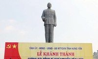 Inauguran monumento al fallecido secretario general del Partido Comunista de Vietnam Nguyen Van Linh