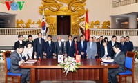 Vietnam y Corea del Sur firman acuerdo de libre comercio