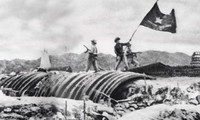 Hace 61 años ondeó en Dien Bien Phu la bandera Decididos a combatir y vencer 