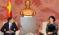 Secretario de Estado adjunto de Estados Unidos visita Vietnam 