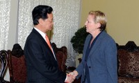 Premier vietnamita recibe a directora general del grupo estadounidense Dupont 