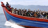 Más de 700 migrantes desembarcan en el norte de Myanmar