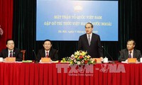 Exhorta Vietnam a compatriotas en el extranjero a contribuir al progreso de la Patria