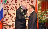  Dirigentes vietnamitas reciben la Orden de Amistad de Rusia
