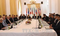 Irán y potencias mundiales reanudan negociaciones nucleares 