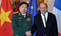 Vietnam y Francia fortalecen cooperación en defensa