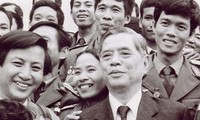 Conmemoran el natalicio de emprendedor de la renovación en Vietnam 