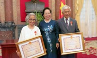 Reconoce Vietnam aportes de dos profesores de origen vietnamita al progreso de la Patria