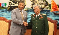 Impulsan Vietnam y Estados Unidos cooperación en defensa