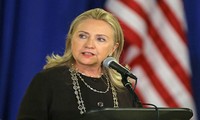 Candidata  presidencial Hillary Clinton exhorta al fin del bloqueo a Cuba