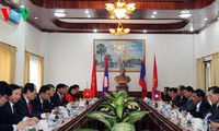 Fortalecen Vietnam y Laos cooperación en la inspección gubernamental