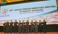 Reuniones entre ASEAN y asociados destaca papel de bloque regional