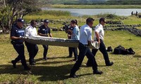 Siguen peritos franceses investigaciones sobre pedazo de avión encontrado en isla de La Reunión