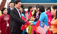 Vietnam amplia y profundiza relaciones con Malasia y Singapur