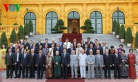 Presidente vietnamita alaba logros y aportes de la diplomacia nacional