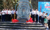 Inauguran lápida de reliquia de La Voz de Vietnam en la Cueva Tram