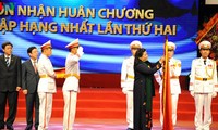 Orden de la Independencia a la Voz de Vietnam en su 70 aniversario