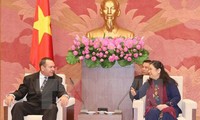 Vicepresidenta parlamentaria de Vietnam recibe delegación del Partido Comunista de Cuba 