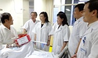 Sector sanitario de Vietnam se equipará de helicópteros para transportar órganos donados 